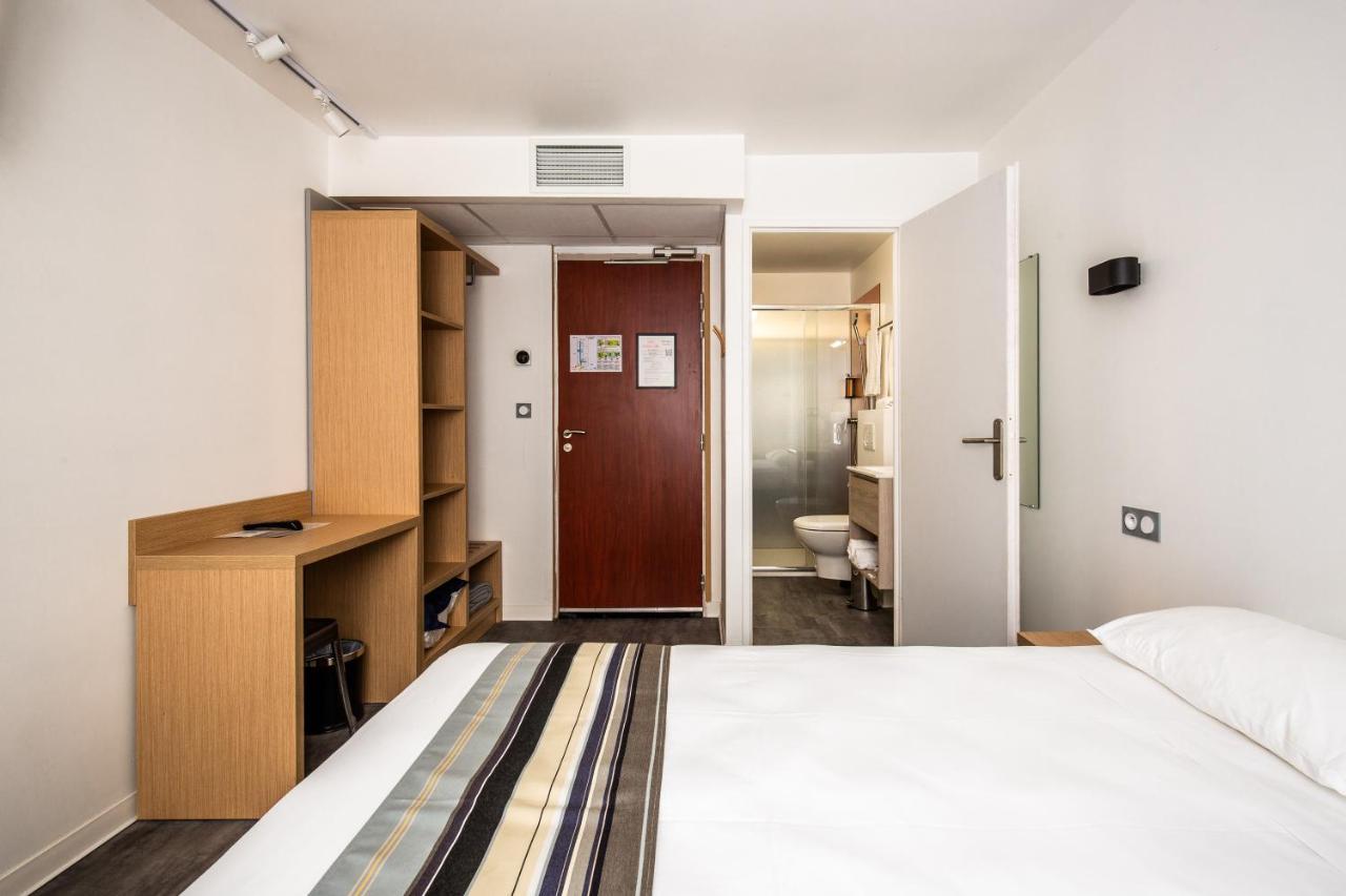 פרפיניין Hotel Pb - Paris-Barcelone מראה חיצוני תמונה