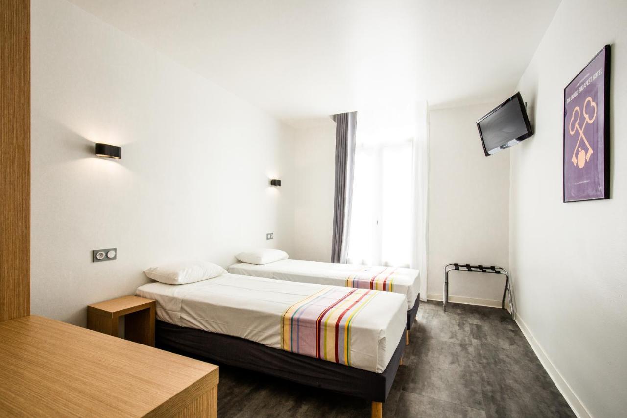 פרפיניין Hotel Pb - Paris-Barcelone מראה חיצוני תמונה