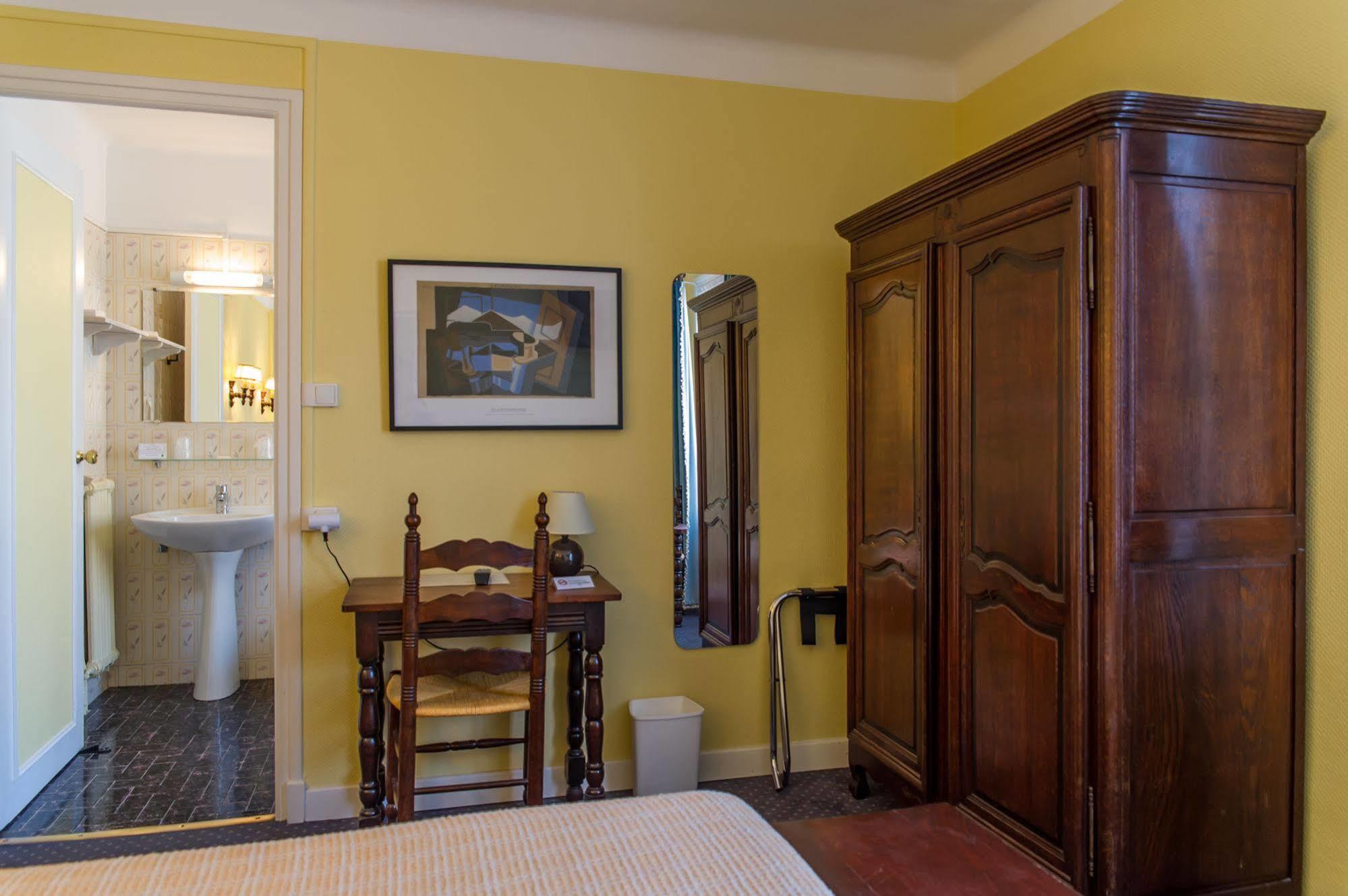 פרפיניין Hotel Pb - Paris-Barcelone מראה חיצוני תמונה