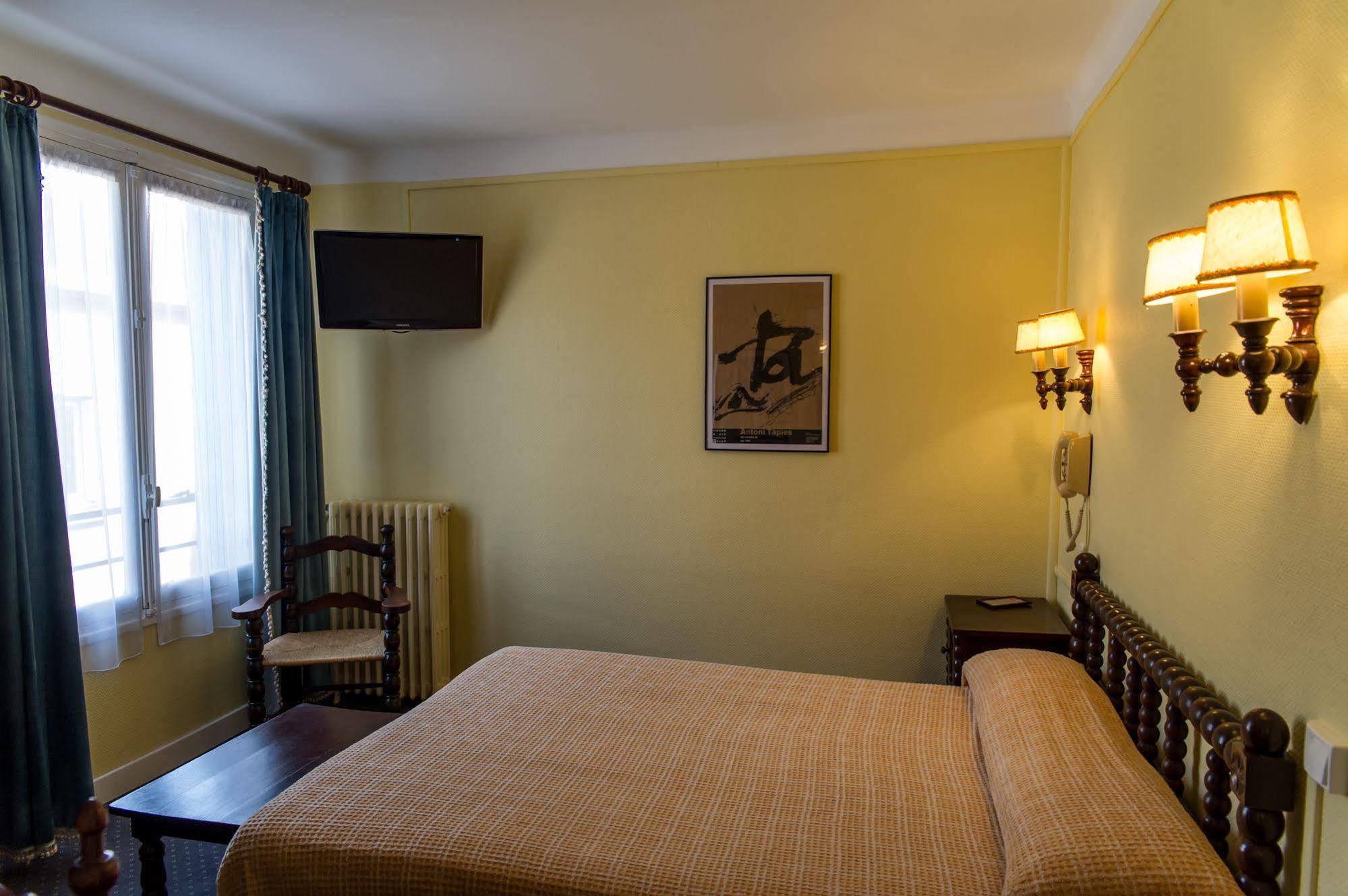 פרפיניין Hotel Pb - Paris-Barcelone מראה חיצוני תמונה