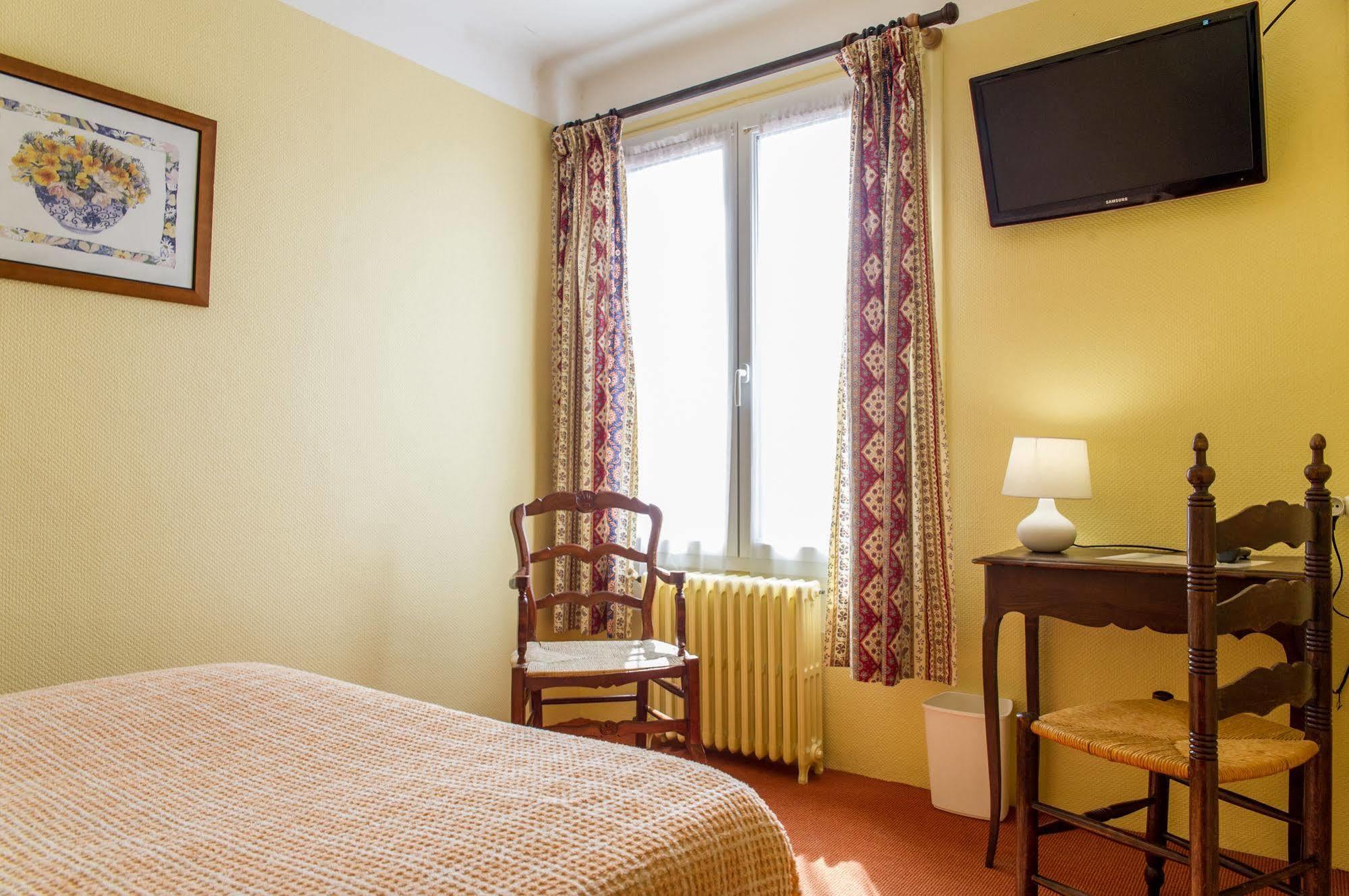 פרפיניין Hotel Pb - Paris-Barcelone מראה חיצוני תמונה