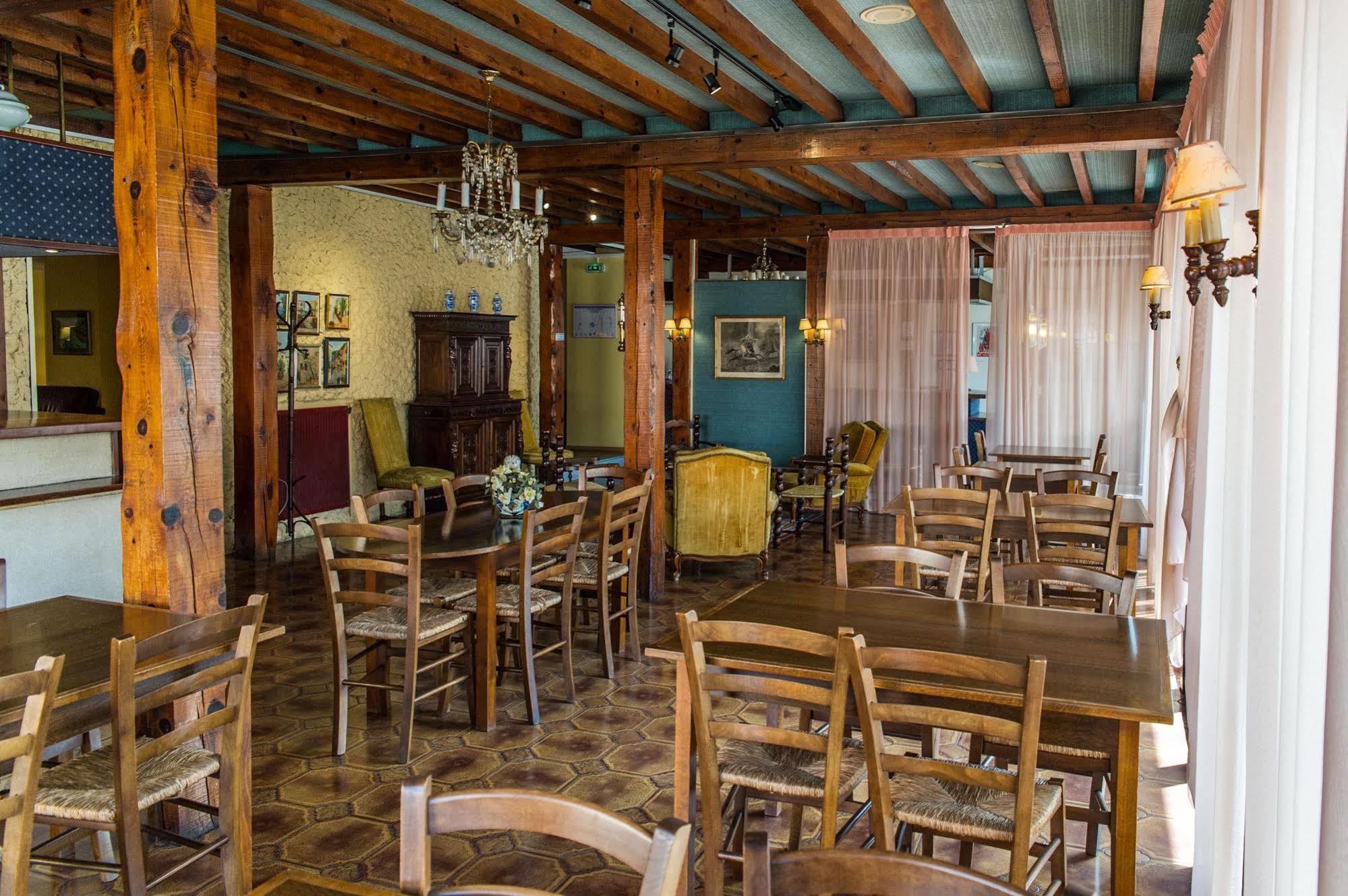 פרפיניין Hotel Pb - Paris-Barcelone מראה חיצוני תמונה