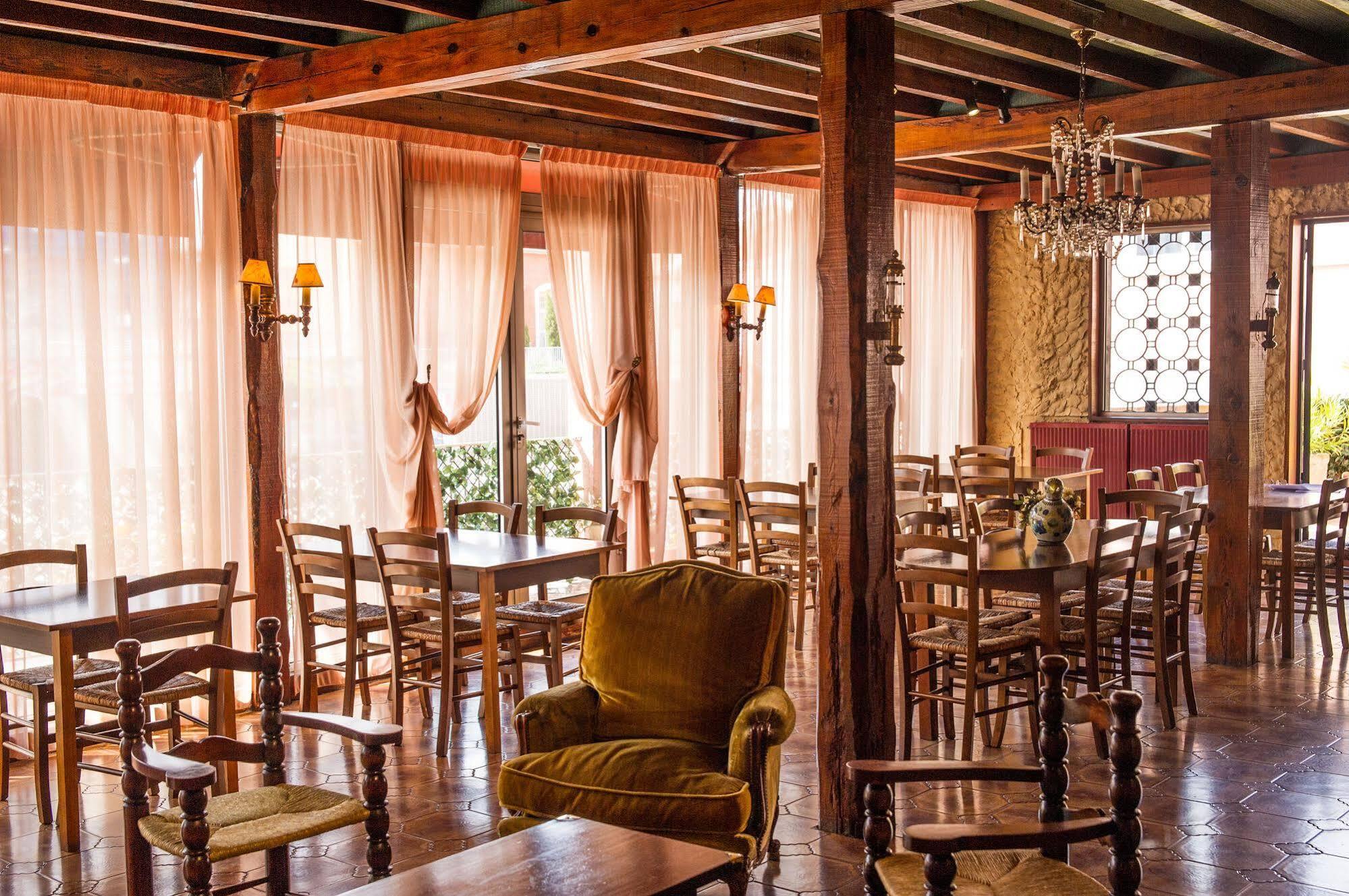 פרפיניין Hotel Pb - Paris-Barcelone מראה חיצוני תמונה